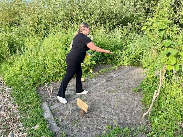 Vrijwilligers aan het werk in de Pluktuin Jagersveld